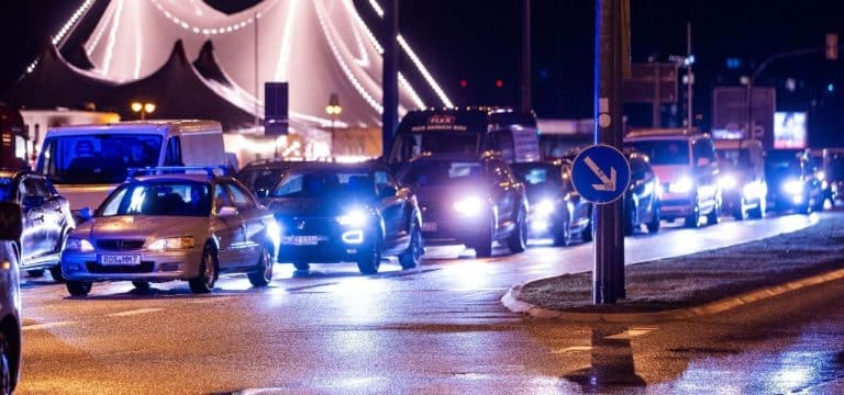 Mehr als 2000 Fahrzeuge bei Sternfahrten: Frust und Protest