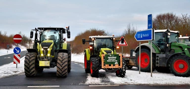 Kultur trifft Protest: Wismar startet mit starkem Spannungsfeld ins Jahr 2026