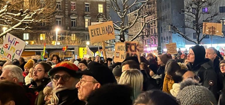 Stralsund: Mehrere Hundert Teilnehmer bei Demo gegen rechts