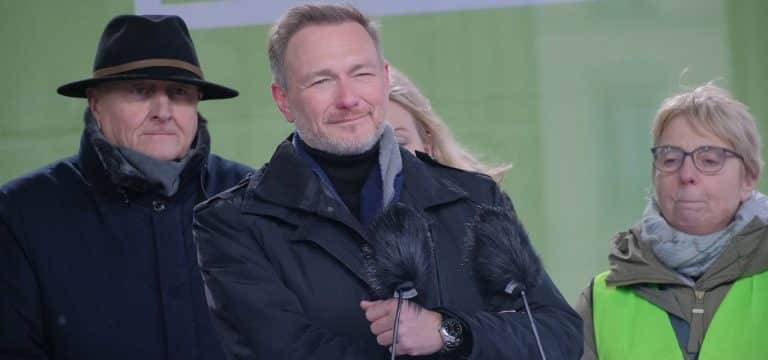 Linkenchefin nennt Lindners Rede „menschlich ekelhaft“