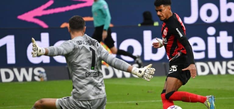 Wölfe und Eintracht mit Remis: Viele Tore, aber niemand schießt sich aus der Krise