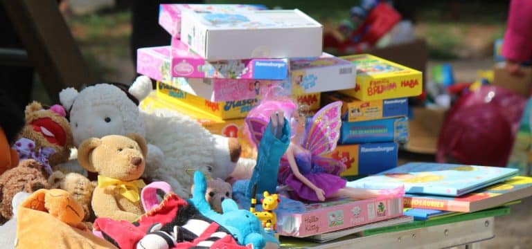 Kinderflohmarkt der Caritas und Sankt-Laurentius-Gemeinde in Wismar: Nummernvergabe ab jetzt!