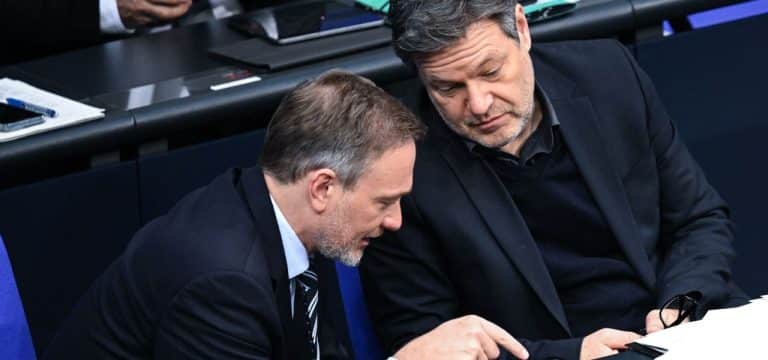 Entlastung deutscher Unternehmen: Lindner will den Soli abschaffen