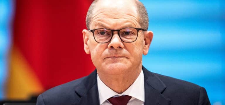 Landtagsausschuss zu Klima-Stiftung lädt Scholz als Zeugen