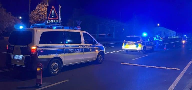 Wismar: Polizei fahndet öffentlich nach Diebesbande vom Marktplatz
