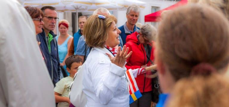 Wismar: Kostenlose Stadtführungen zum Weltgästeführertag