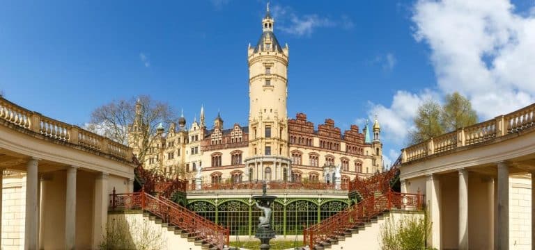 Zeugenaufruf: Vandalismus im Schweriner Schlossgarten