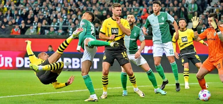 Werder rennt vergebens an: BVB rettet Sieg nach frühem Traumtor in Unterzahl ins Ziel