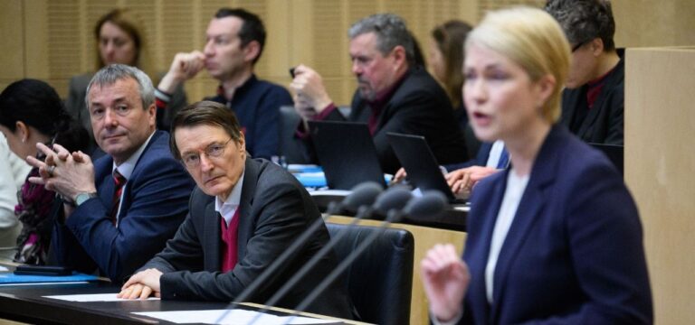 Schwesig erwartet Entlastung kleiner Unternehmen