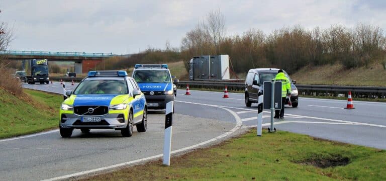 Metelsdorf: Großangelegte Kontrollen der Polizei auf der A20