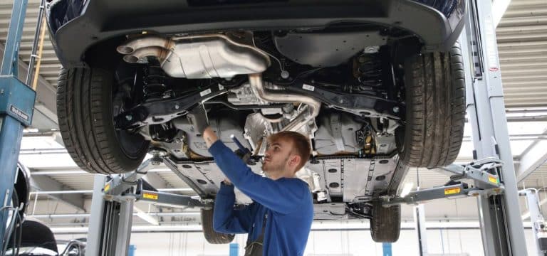 Hauptuntersuchung ist fällig?: So spart man beim TÜV Geld, Zeit und Nerven