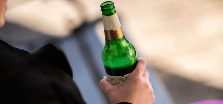 MV fordert Abschaffung von „begleitetem Trinken ab 14“