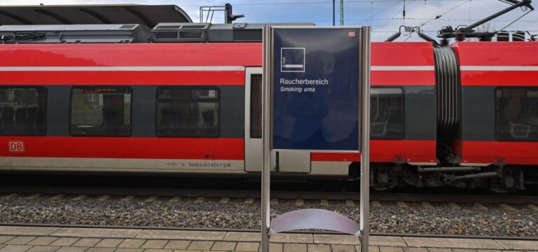 Kinder und Jugendliche schützen: Bahn verbietet Kiffen an Bahnhöfen