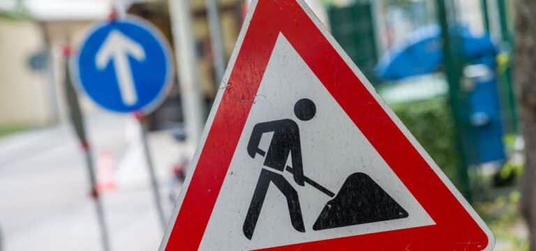 Wismar: Instandsetzung der Asphaltdeckschichten von fünf Straßen