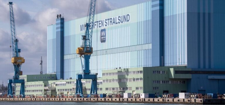 Stralsunder Werft erhält altes Logo und Namen zurück