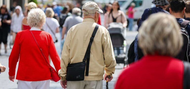 In 30 Jahren fast verdreifacht: Sozialausgaben steigen und steigen