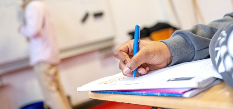 Ministerium: Weniger Unterricht an den Schulen in Mecklenburg-Vorpommern ausgefallen