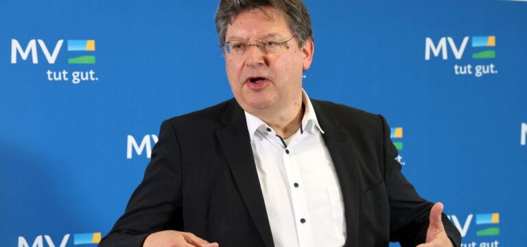 Minister will von Wirtschaft Vorschläge für Bürokratieabbau