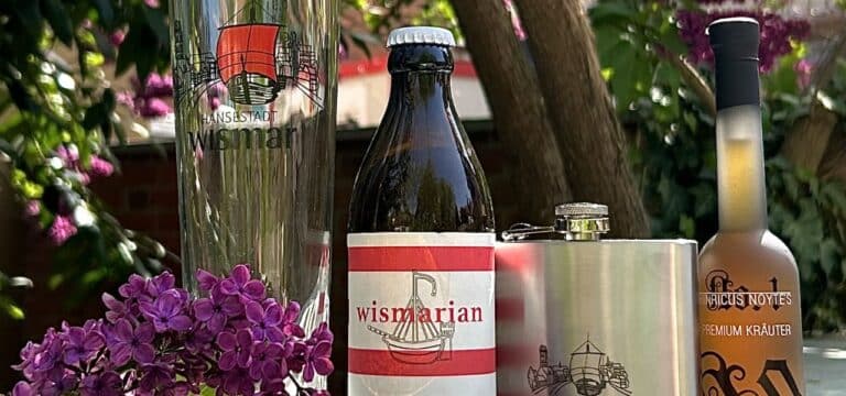 Souvenirs des Monats: Bierglas, Wismarer Glücksbräu, Flachmann und vieles mehr…