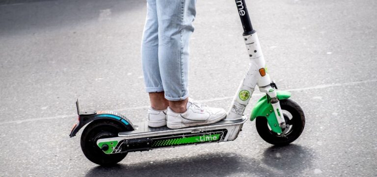 Regeln kennen – Fahrt mit E-Scooter kann sonst teuer werden