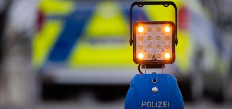 Schönberg: Lastwagenfahrer stirbt bei Unfall auf A20