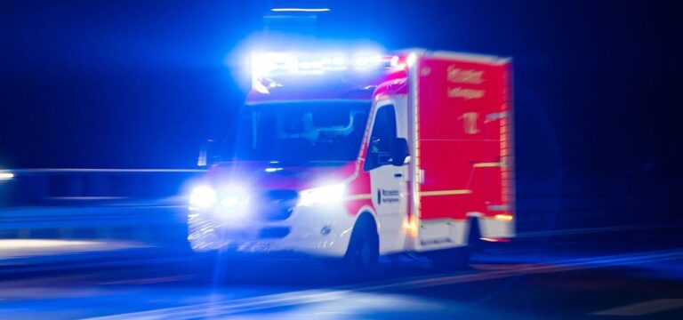 20 Menschen verletzt bei Flixbus-Unfall auf der A19