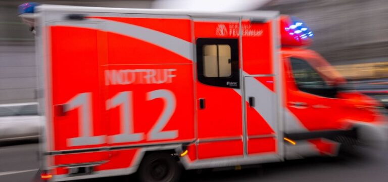 Schwerin: 18-Jähriger setzt Rettungswagen außer Gefecht