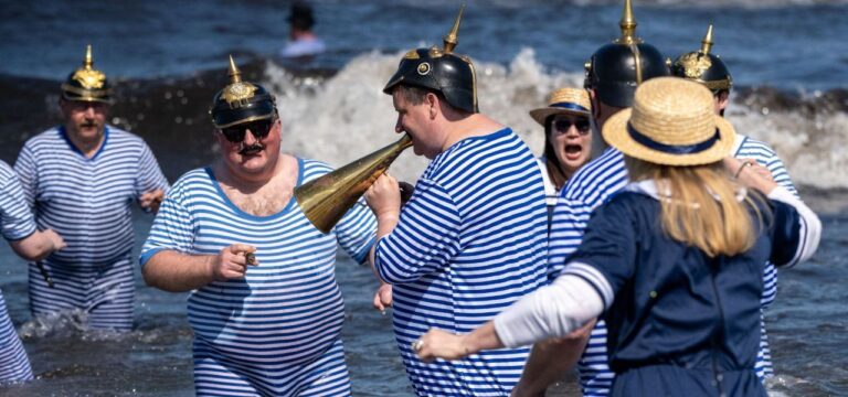 Bestes Sonnenwetter in MV – Anbaden in Ostsee in Binz