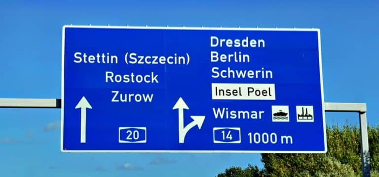 Kripo sucht Zeugen: 62‑Jähriger fährt trotz Unwohlsein von Stralsund nach Wismar