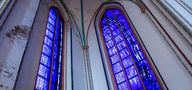 Diebe brechen Spendentruhen im Schweriner Dom auf