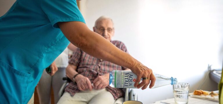 Obergrenze ab Herbst?: Eigenanteil bei Pflegeheim könnte gedeckelt werden