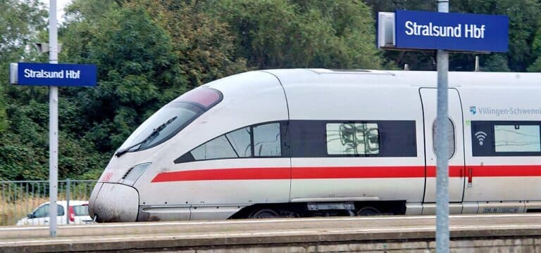 Bahn weist Kürzungen bei ICE-Strecke nach Stralsund zurück