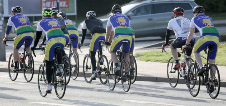 100.000 Euro für kranke Kinder bei Spenden-Radtour gesammelt