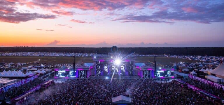 Anreise zum Elektro-Festival „Airbeat One“ läuft