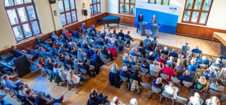 Landesregierung lädt erneut zum Bürgerdialog