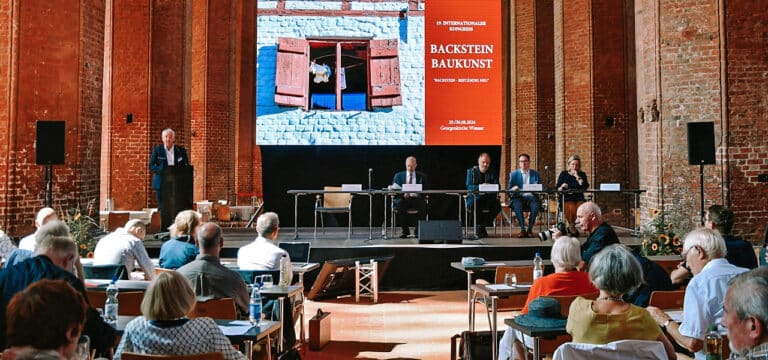 Internationaler Kongress Backsteinbaukunst: „Ein Baustoff mit Tradition und Zukunft“