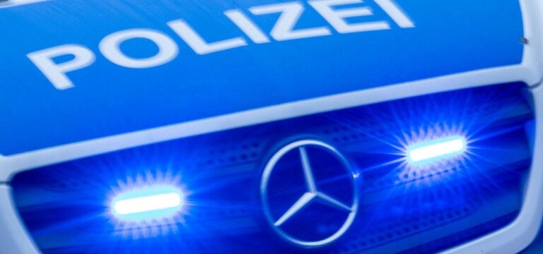 Mann und Frau in Schwerin mit Machete bedroht