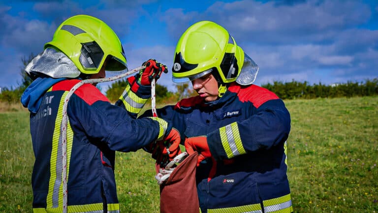 Kreisfeuerwehrmarsch heute in Schönberg: Ein Jubiläum und sportliches Highlight
