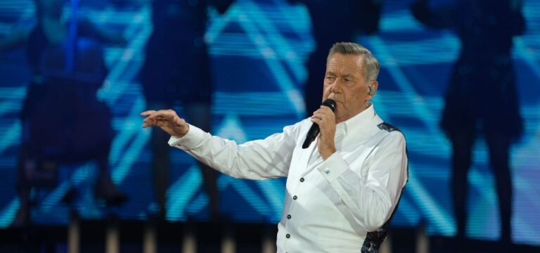 Roland Kaiser singt am Tag der Deutschen Einheit in Schwerin