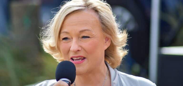 Wismar: Gesundheitsstaatssekretärin eröffnet 1. Fachsymposium Hitzeschutz