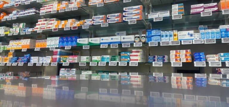 Apothekerverband schlägt Alarm: Lieferengpässe bei Medikamenten für Kinder drohen