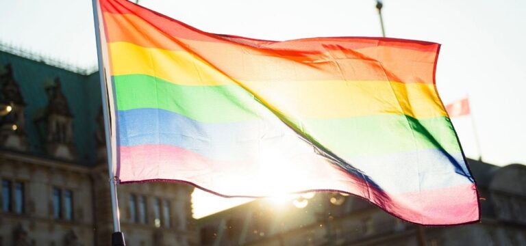 Petition für Regenbogenflagge in Neubrandenburg