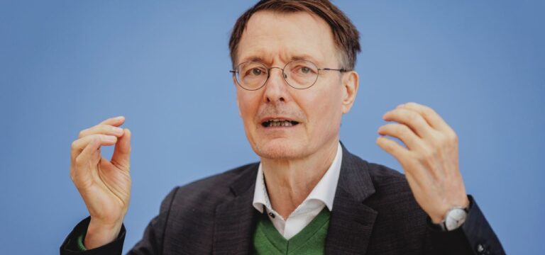 Lauterbach äußert sich zu drohender Pflegeversicherungs-Pleite