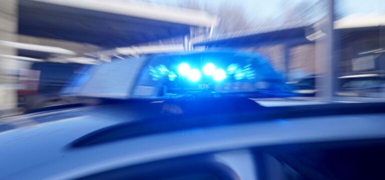 Wismar: Verdacht des räuberischen Diebstahls – zwei Verletzte