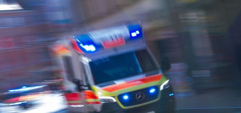 Autofahrer fährt 12-jährigen Radler auf Zebrastreifen an