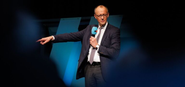 „SPD und Grüne sollen umsteuern“: Rhein und Spahn stellen sich hinter Merz‘ Asylwende