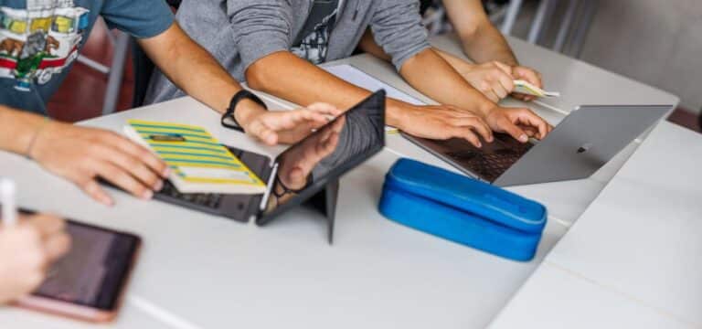 Hoffen auf Geld aus Berlin für IT an Schulen in MV
