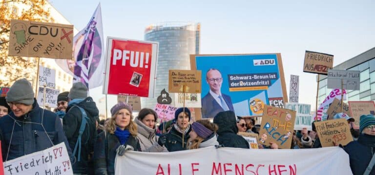 Union stellt Regierung Hunderte Fragen zu Demo-Organisatoren