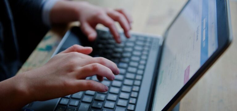 Mehr Sexualdelikte gegen Kinder und Jugendliche im Internet