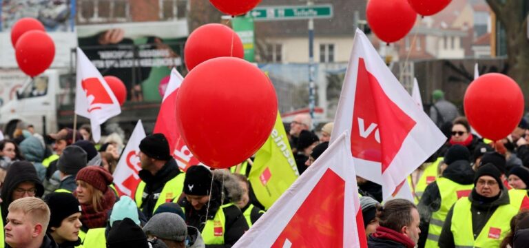 Arbeitgeber und Elternrat kritisieren Verdi-Warnstreiks